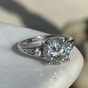 💥SALE💥$450 Vintage style 3ct (D, VVS1) Moissanite Ring